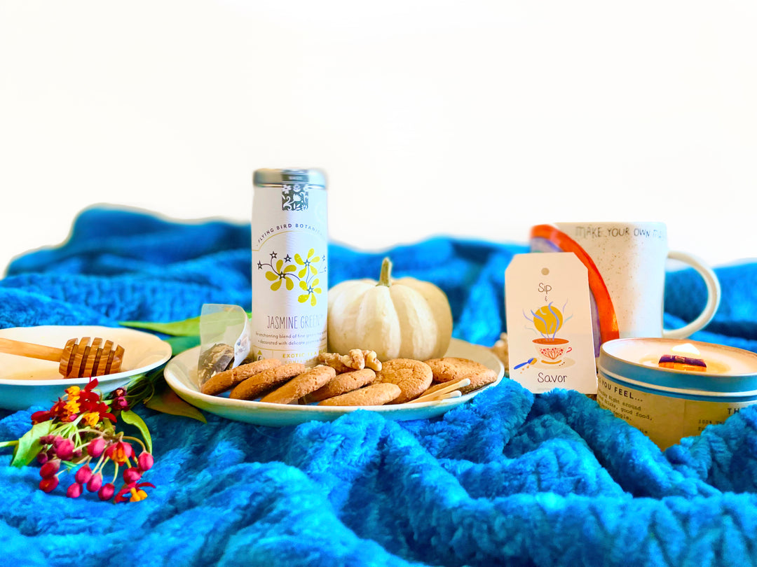 "Jasmine Green" Organic Tea Time Tin w. 6 Eco-Bags of High-Grade Green Tea Delicately Scented w. Jasmine Flowers (Tea Time / Grow & Bloom)