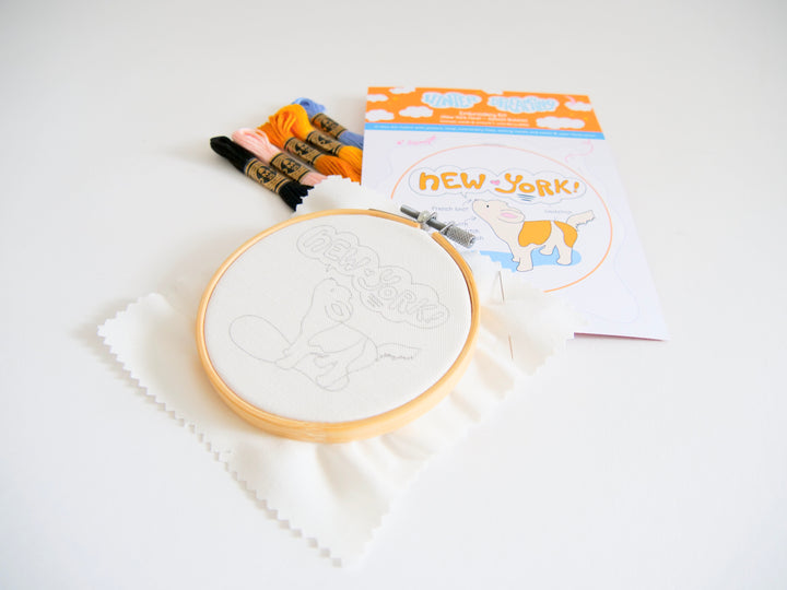 "New York!" Adorable Howling Dog Eco-Embroidery Kit (Joyful Threads / Winter Dreaming)