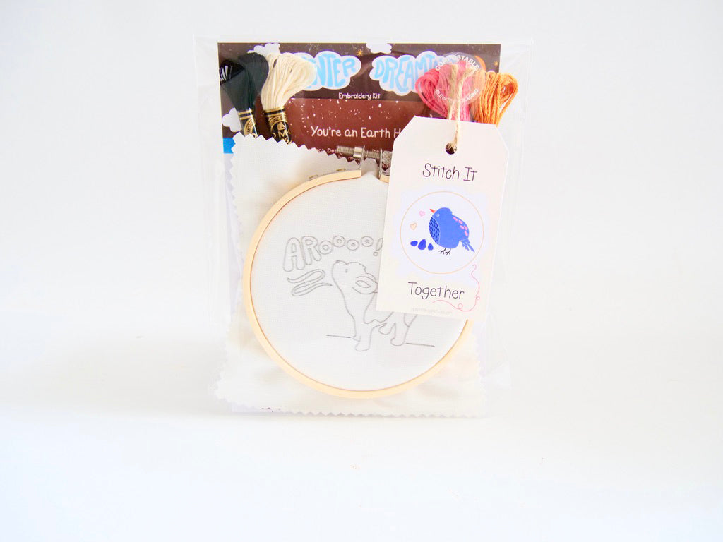 "Aroo!" Adorable Howling Dog Eco-Embroidery Kit (Joyful Threads Winter Dreaming)